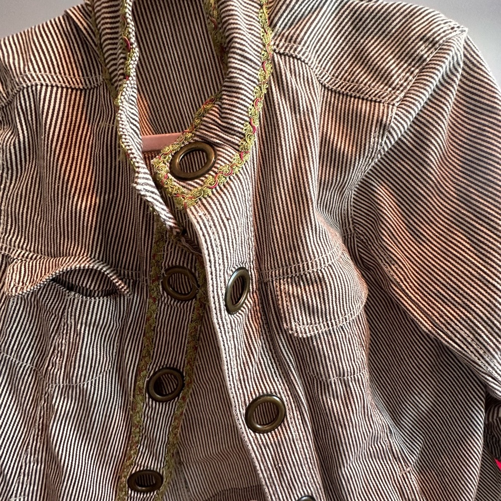 Chic Striped Button-Up Jacket - Picture 2 of 6